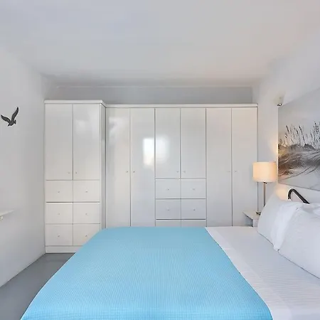 Dakoronia Villa Fira (Santorini)